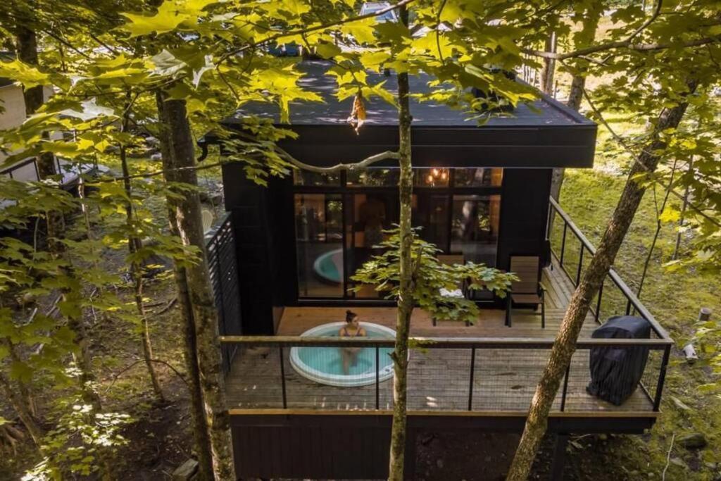 הוילה Cabin Sutton 252 - En Harmonie Avec La Nature! מראה חיצוני תמונה